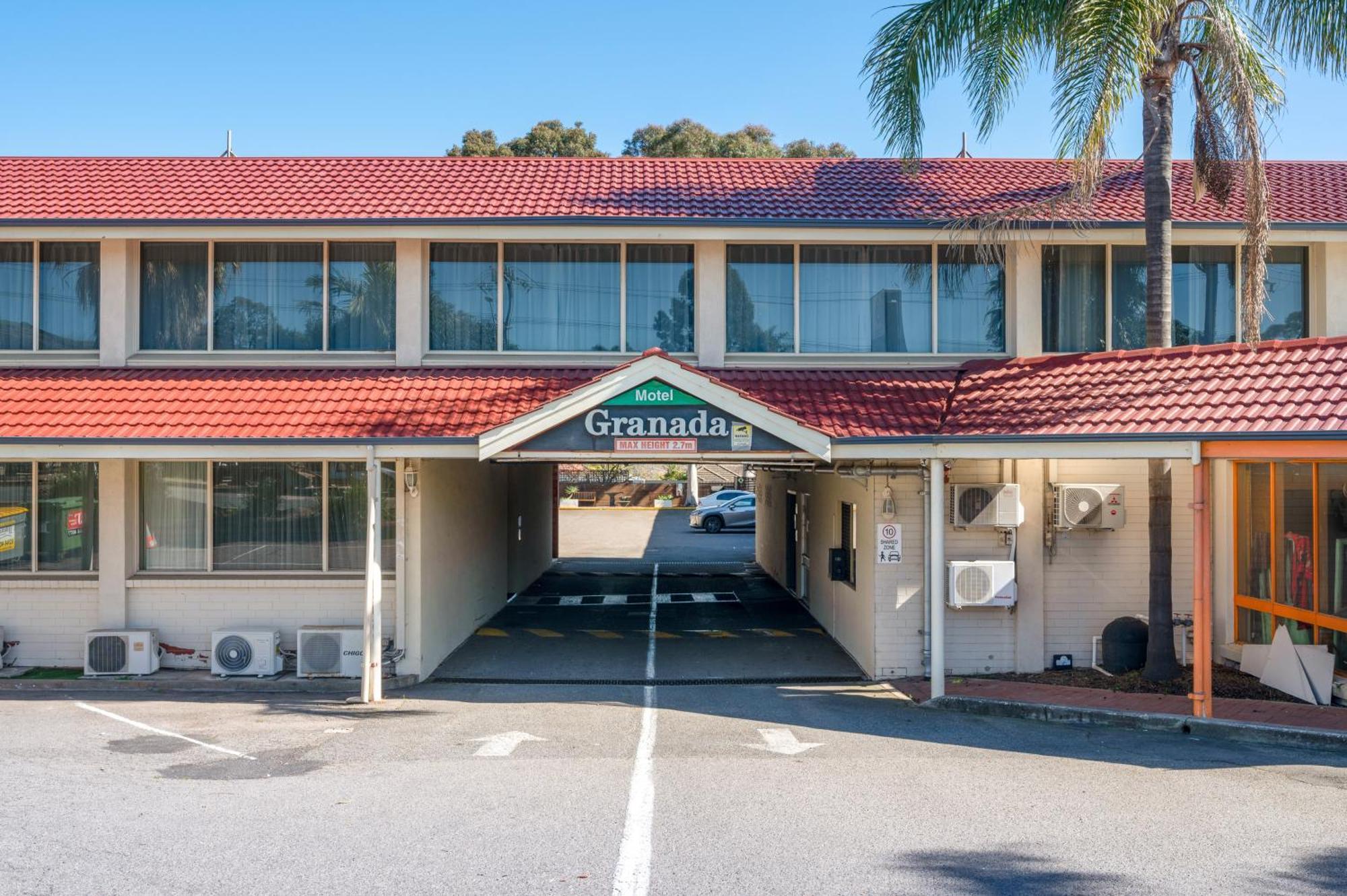 Adelaide Granada Motor Inn Zewnętrze zdjęcie