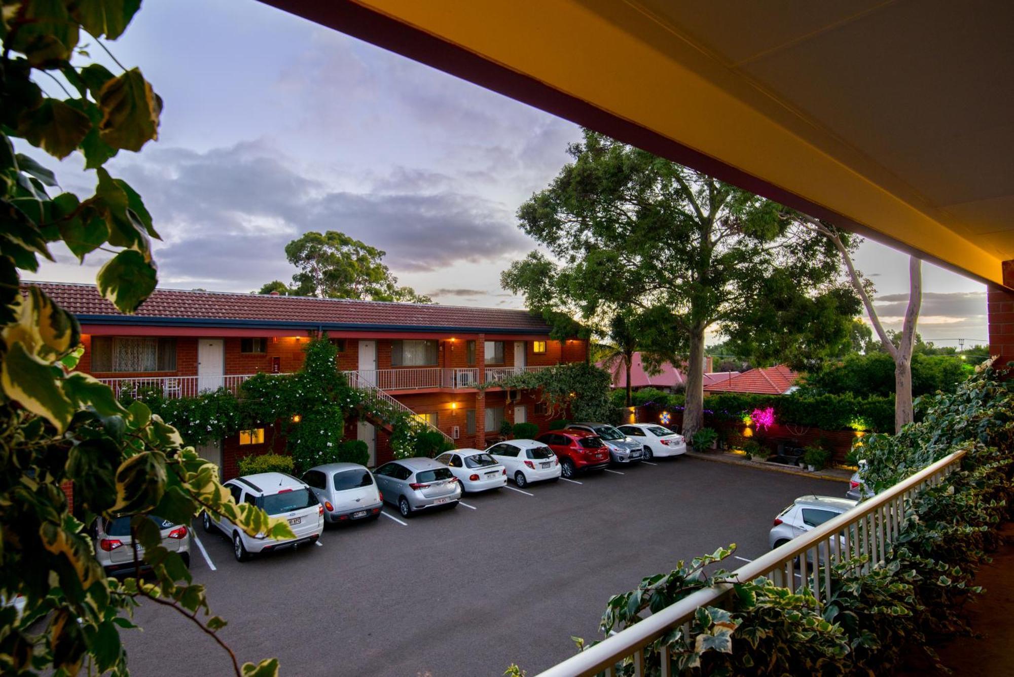Adelaide Granada Motor Inn Zewnętrze zdjęcie